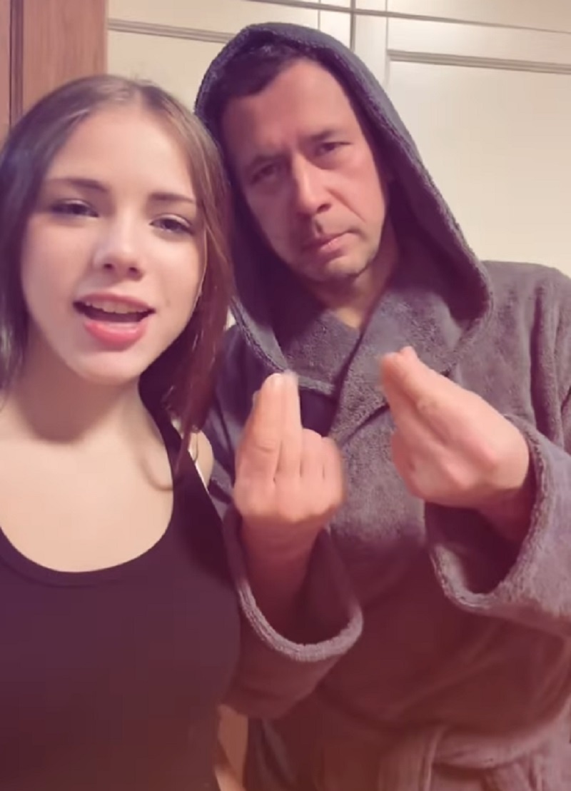 Андрей Мерзликин с дочерью Серафимой