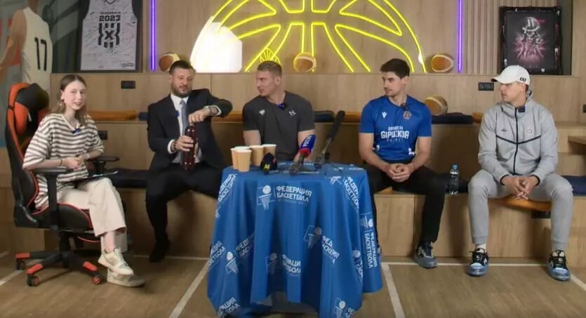 Фото: Скриншот видео с группы "Челбаскет"