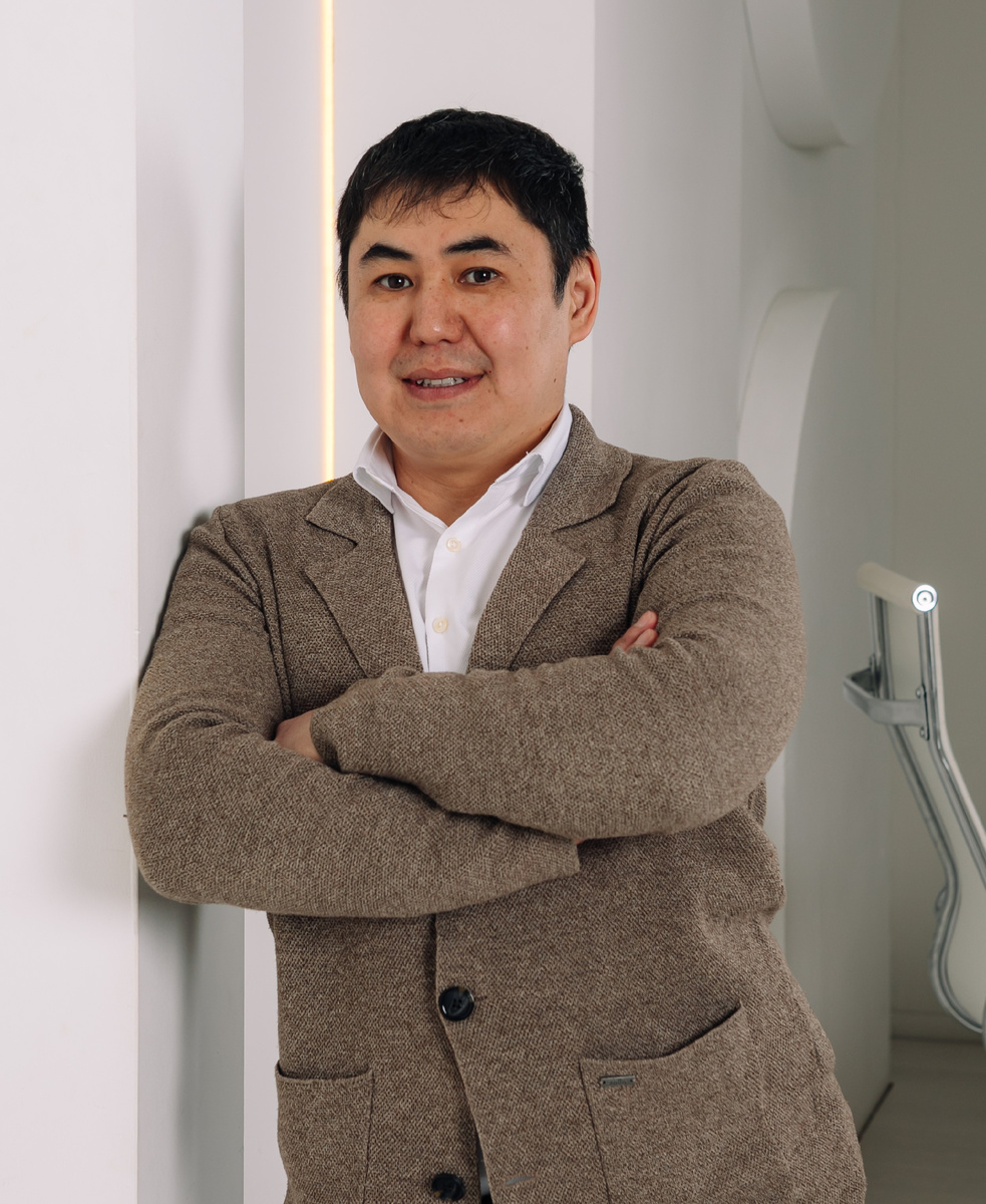 Руслан Тогмидон, эксперт по недвижимости и будущий житель дома по проекту "Тростен Мини" в Кольцово