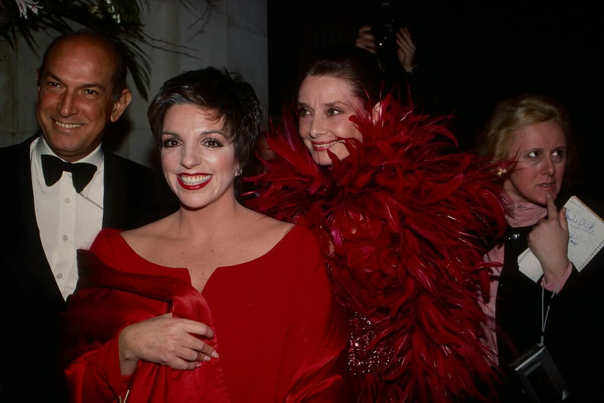 Оскар де ла Рента, Лайза Миннелли и Одри Хепберн. © Getty Images