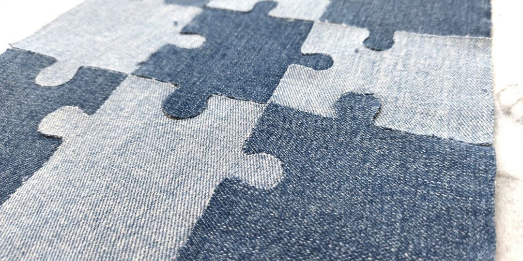 Новые переделки из старых джинсов