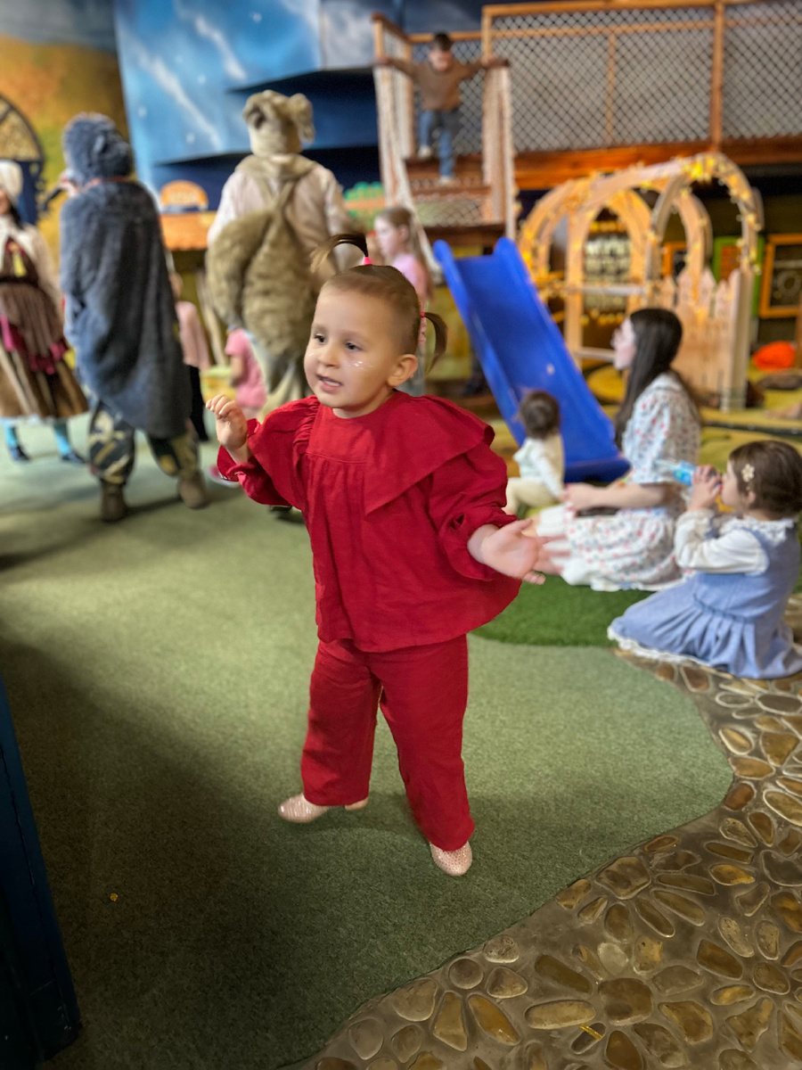 Танцы удались. 