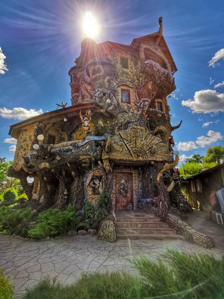 Козельск, детский парк Вихляндия