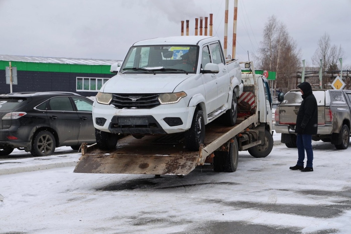    Из Нягани в зону спецоперации отправили 4 автомобиля, мотоцикл и 200 личных посылок