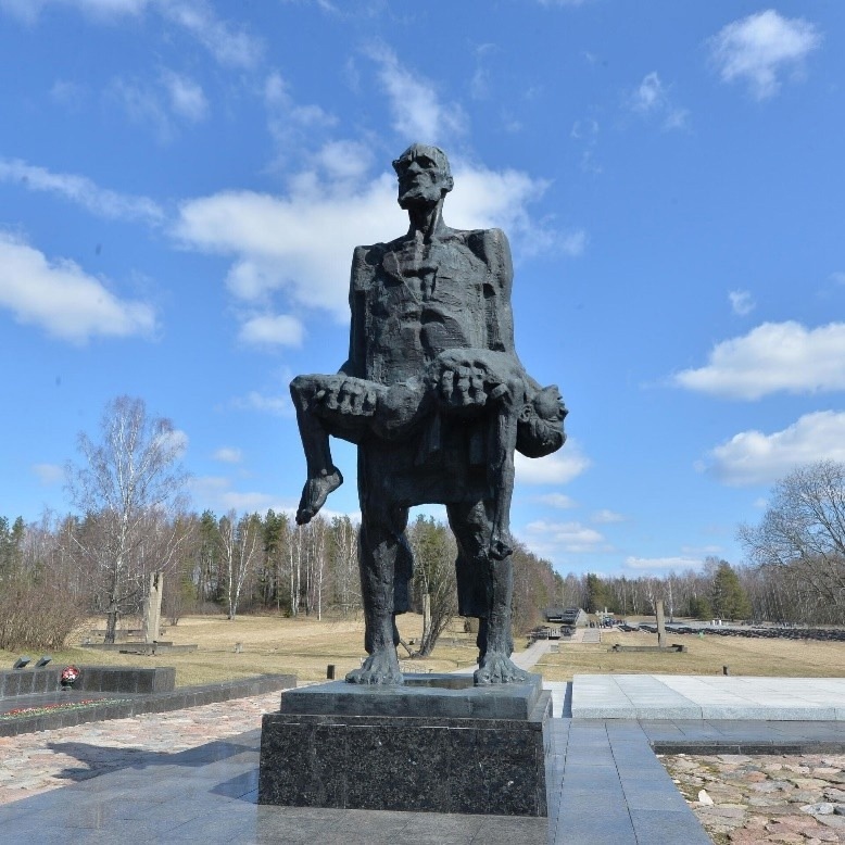 В 1969 году на месте деревни был открыт мемориальный комплекс «Хатынь».