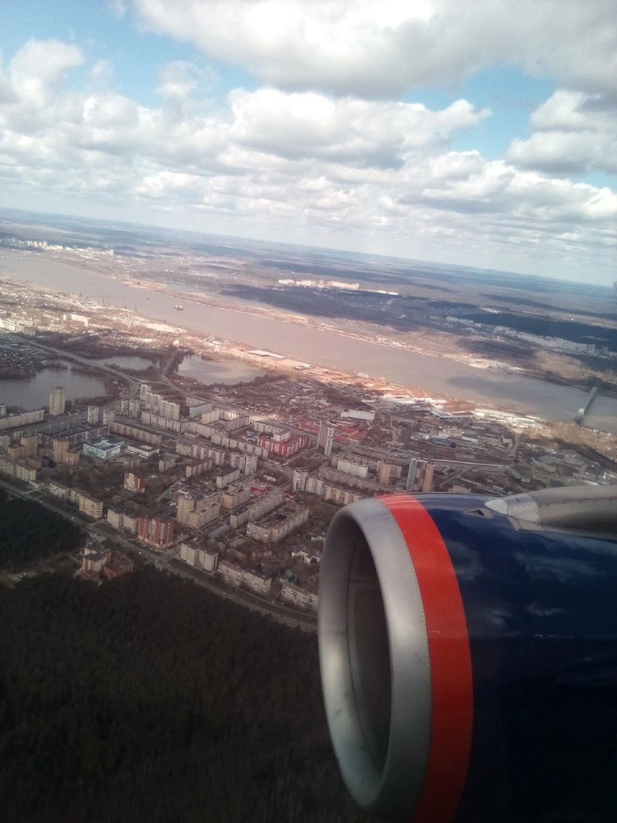 На российском самолете. Фото из личного архива