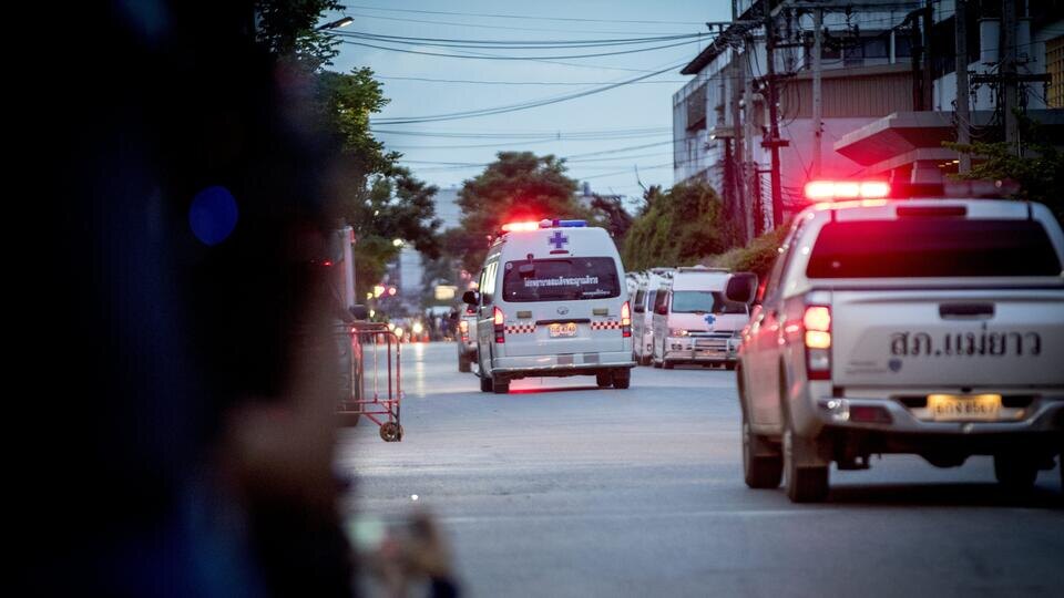     Туристический автобус перевернулся на юге Таиланда, 21 пассажир пострадал www.globallookpress.com/HANSSON KRISTER/ZUMAPRESS.com