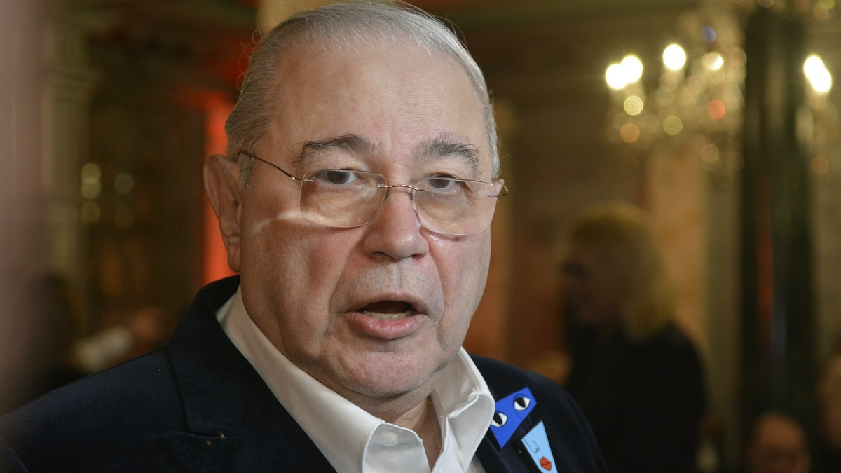    Евгений Петросян