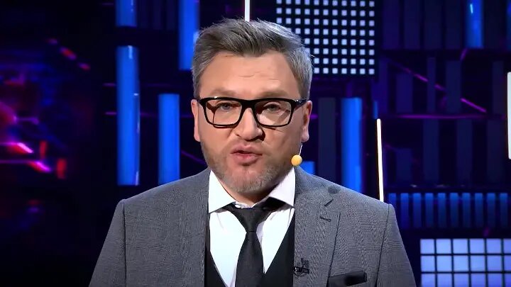 Вадим Анатольевич Такменёв — российский тележурналист, телеведущий, заместитель генерального продюсера АО «Телекомпания НТВ». Вадим Такменёв — многократный лауреат премий ТЭФИ (2005, 2014 и 2016 годы). Фото из доступных ресурсов интернета.