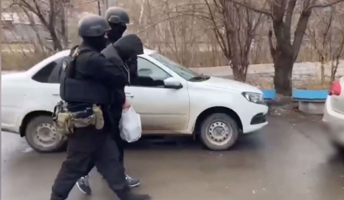     Задержание сотрудниками СК РФ. Источник: rg.ru Автор фото: t.me/krksledkom