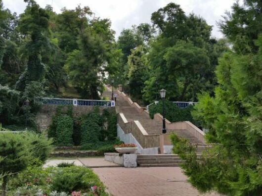    Депальдовская лестница в Таганроге //Фото с сайта www.tripadvisor.ru