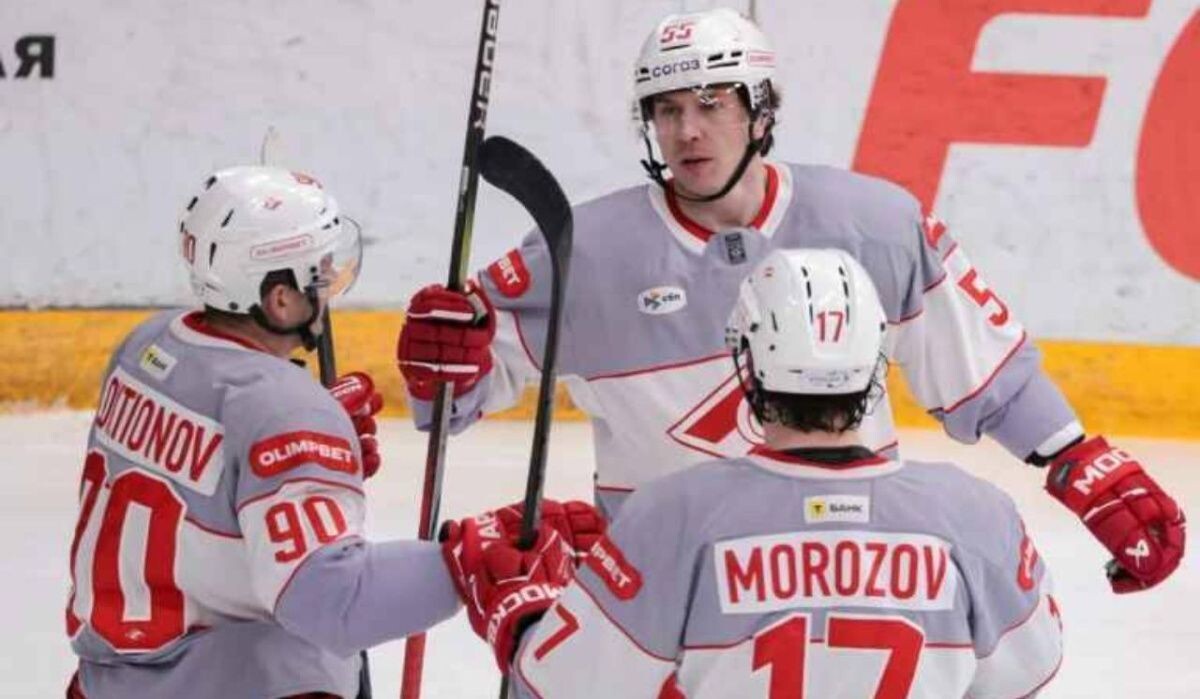     Хоккеисты "Спартака". Источник: rbc.ru Автор фото: Sergey Elagin