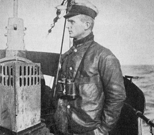 Оберлейтенант Дёниц в 1918 году (Википедия)