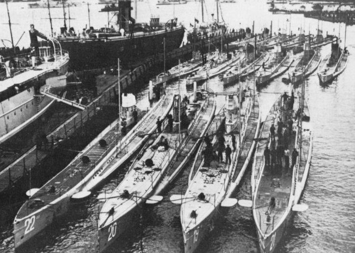 U-boats в Киле (korabley.net)