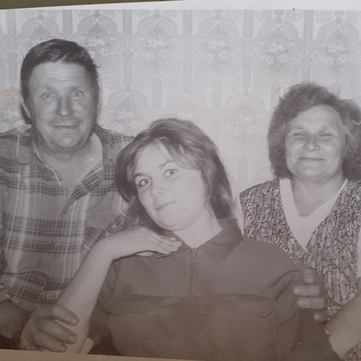 Мне 21 год, с родителями.