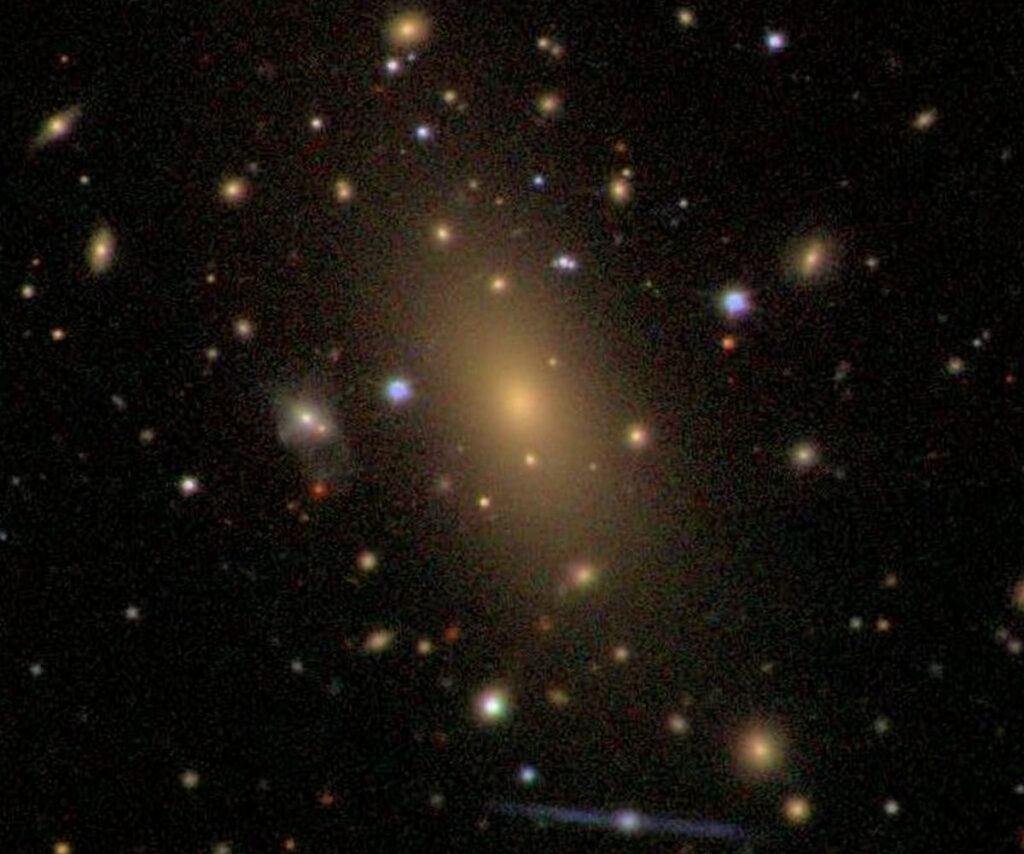 Изображение IC 1101, полученное в ходе Слоановского цифрового небесного обзора / © SDSS