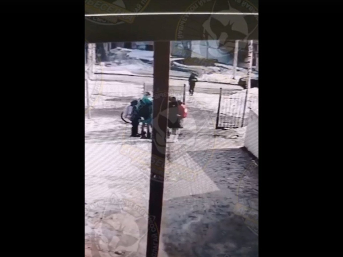    Фото: "АНТИБЕСЕДКА - КОСТОМУКША"