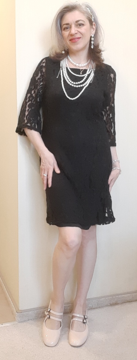 Платье из кружева.