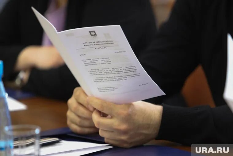 Теперь в документах будет указываться профессия, специальность или вид деятельности мигранта. Фото: Екатерина Сычкова © URA.RU