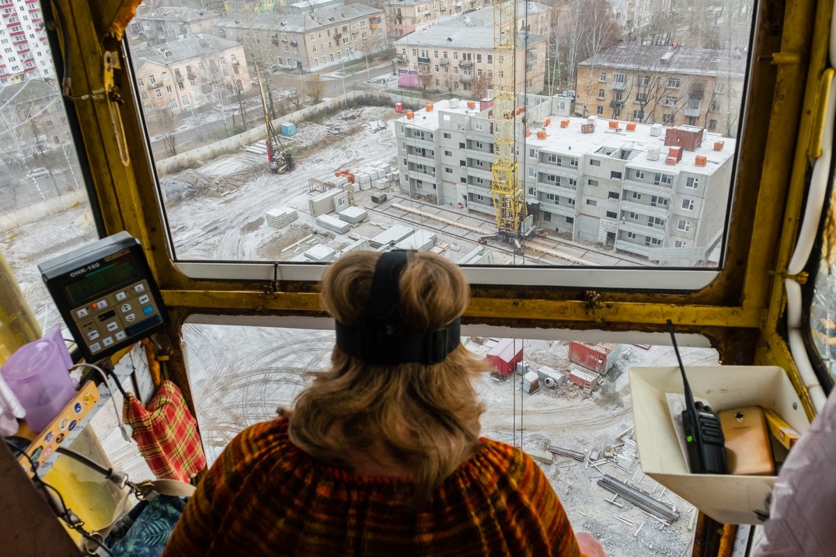    Заработок машиниста башенного крана: факты и примеры