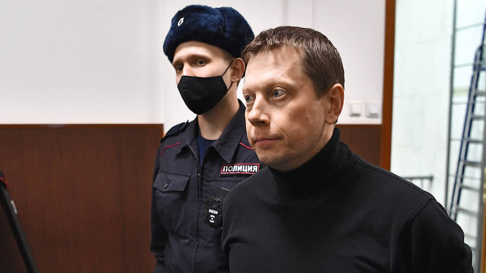 Полковник Александр Алеев (справа).📷Фото: Игорь Иванко / Коммерсантъ