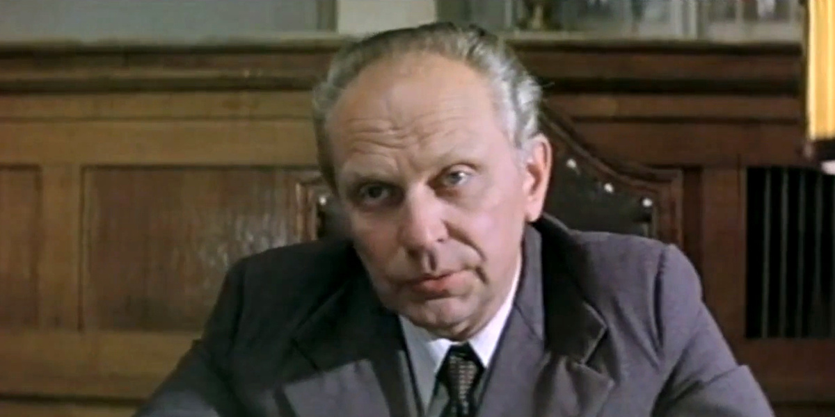 Кадр из кинофильма "Законный брак", 1985 г., режиссер Альберт Мкртчян, сценарист Афанасий Белов, композитор Исаак Шварц (суриншот) 