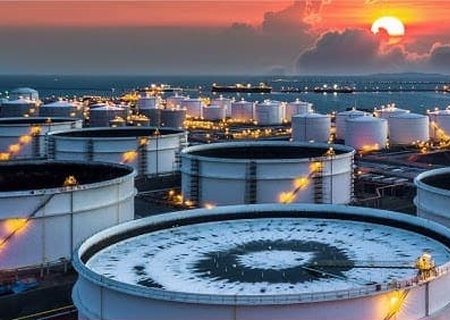    Цены на нефть рухнули на фоне торговой войны Китая и США