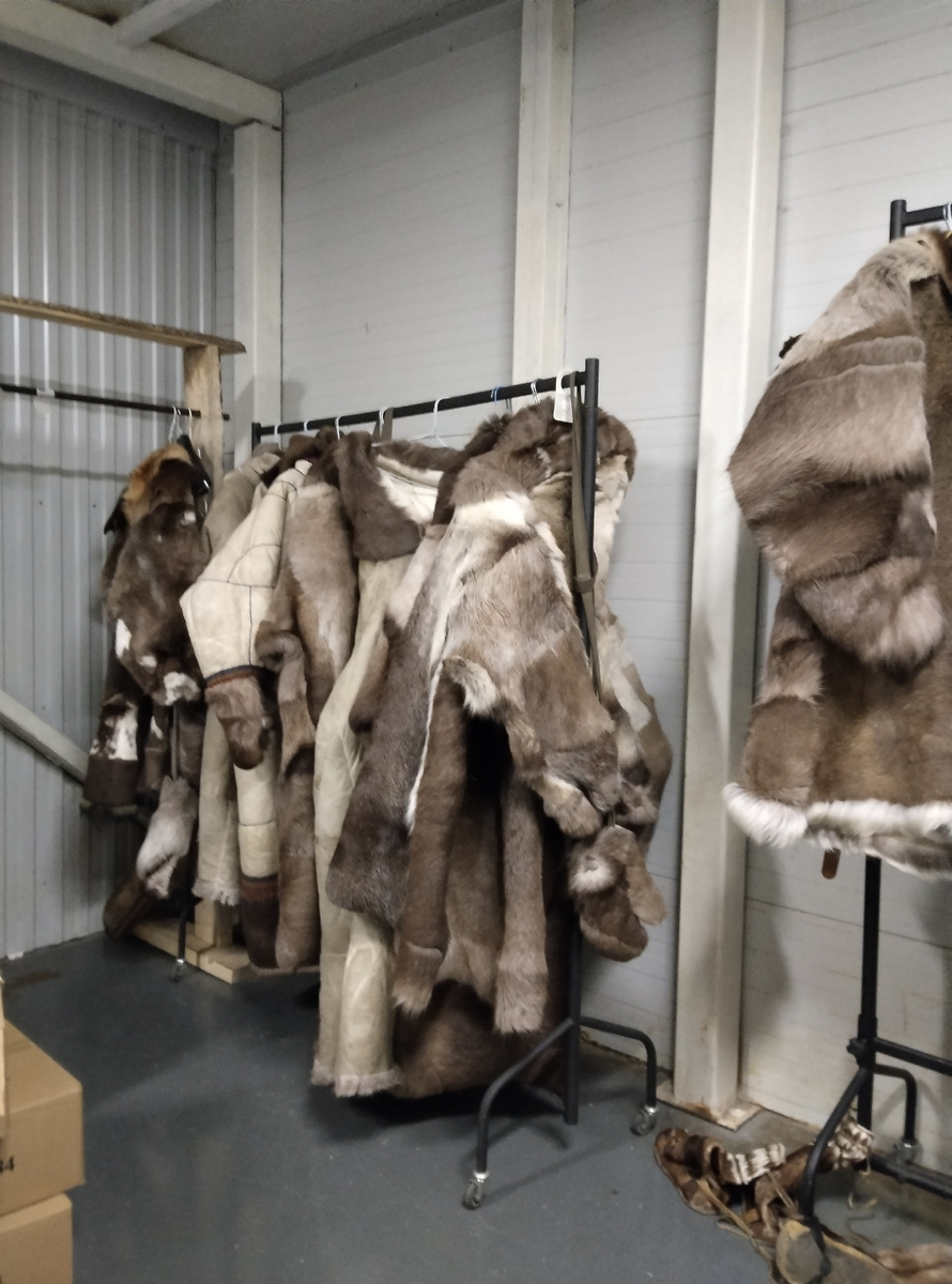 В костюмерной