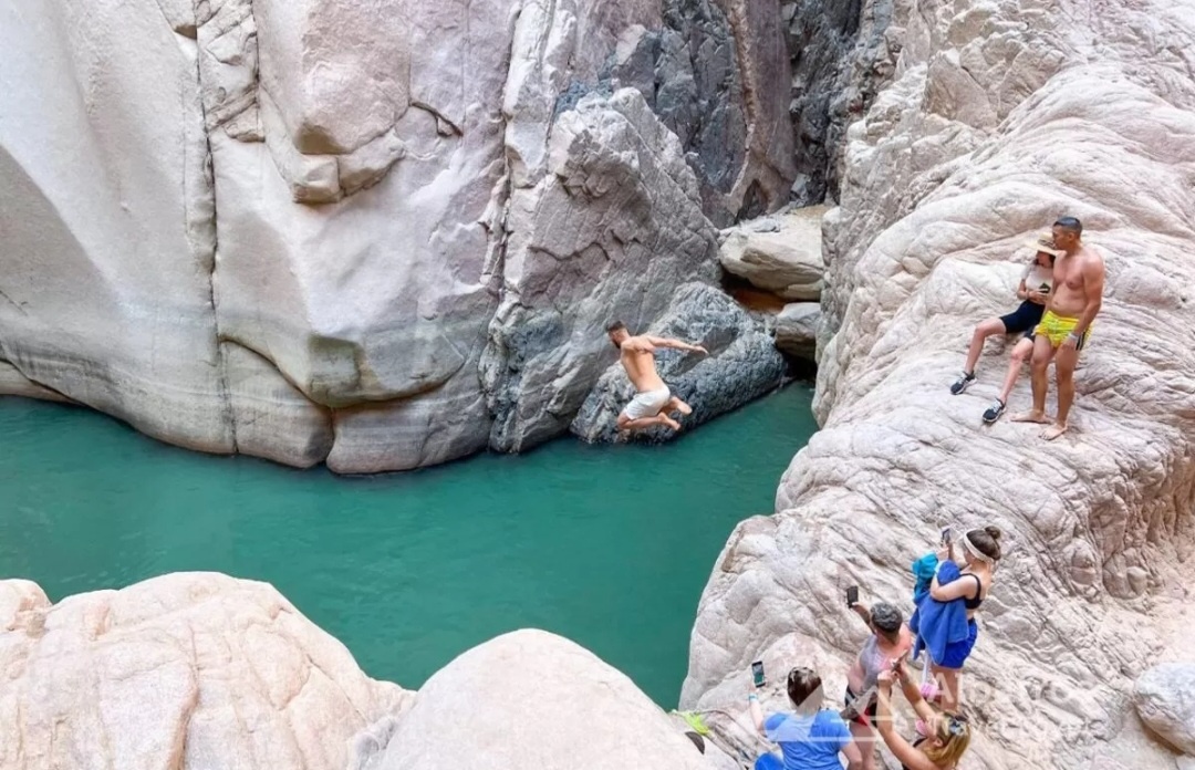 Фото на сайте, на которое я клюнула