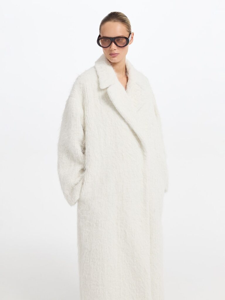 LOVE REPUBLIC, 19 999 рублей smirnov  📷
