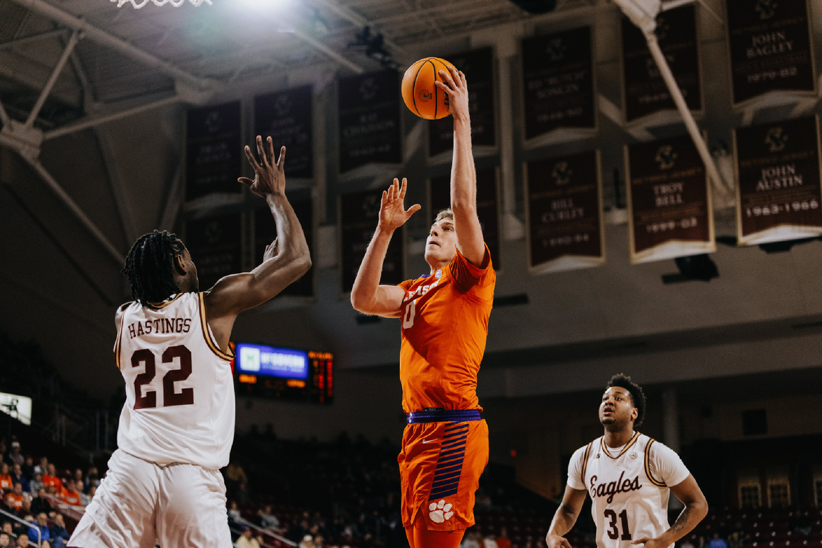 Виктор Лахин