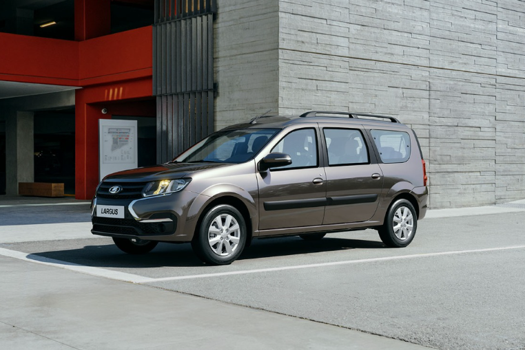 Lada Largus покаывает стремительный рост продаж.