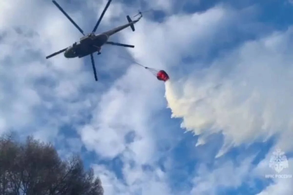    Тверские спасатели сбросили 18 тонн воды, чтобы потушить пожар в Ранцево