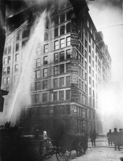 Пожар на фабоике по пошиву рубашек Triangle Shirtwaist 25 марта 1911 г.