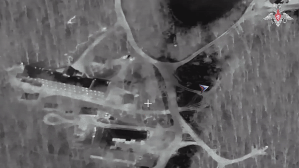 Беспилотники "Герань-2" поразили пункт временной дислокации десантно-штурмового батальона 80 одшбр ВСУ//Видео из официального ТГ-канала Минобороны