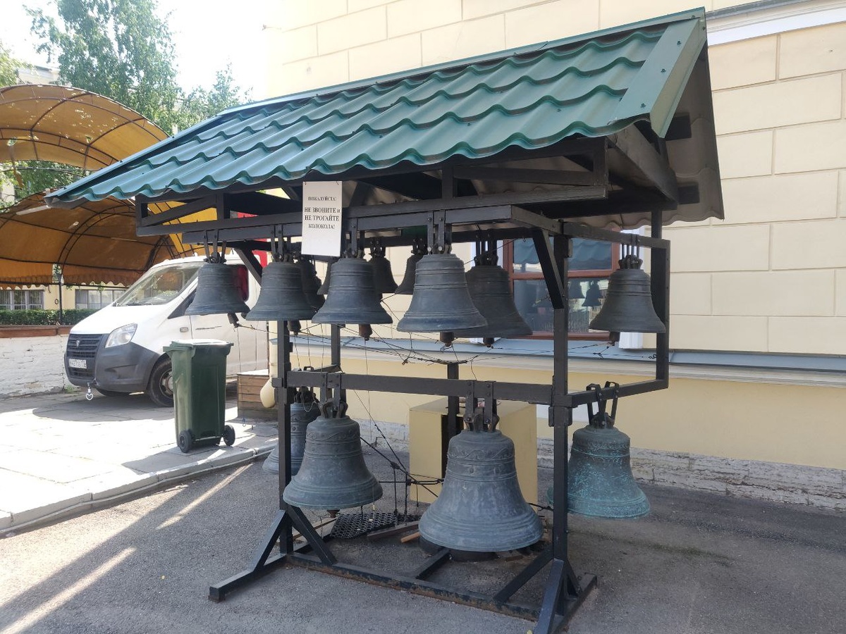 Гостиный двор, Церковь св. Серафима Вырицкого Фото автора