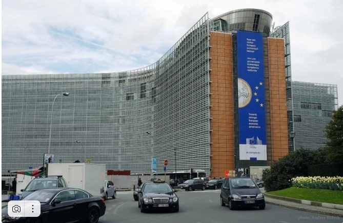 Брюссель. Здание "Европа" в котором размещается  руководство Евросоюза (ЕС)