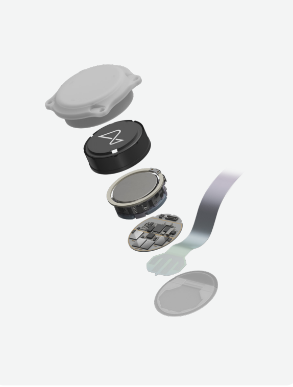 После хирургического вмешательства имплантат N1 косметически невидим. Он записывает и передает активность мозга, чтобы вы могли управлять компьютером. Имплантат N1 регистрирует нейронную активность с помощью 1024 электрода, распределенных по 64 нитям, каждая из которых тоньше человеческого волоса.