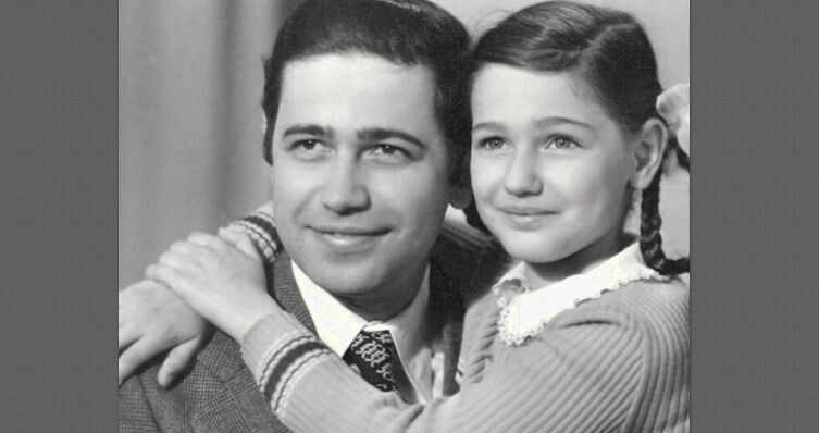 Евгений Петросян один воспитывал дочь