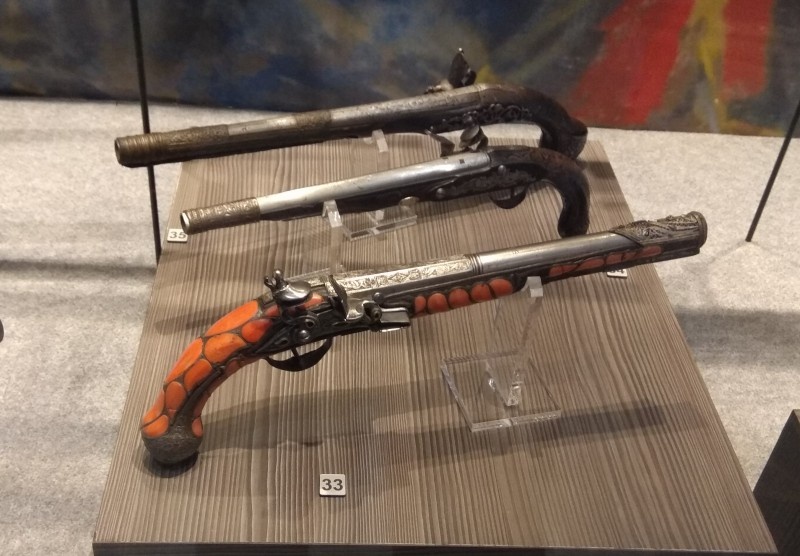 Турецкие пистолеты второй половины XVIII века. Тульский музей оружия.