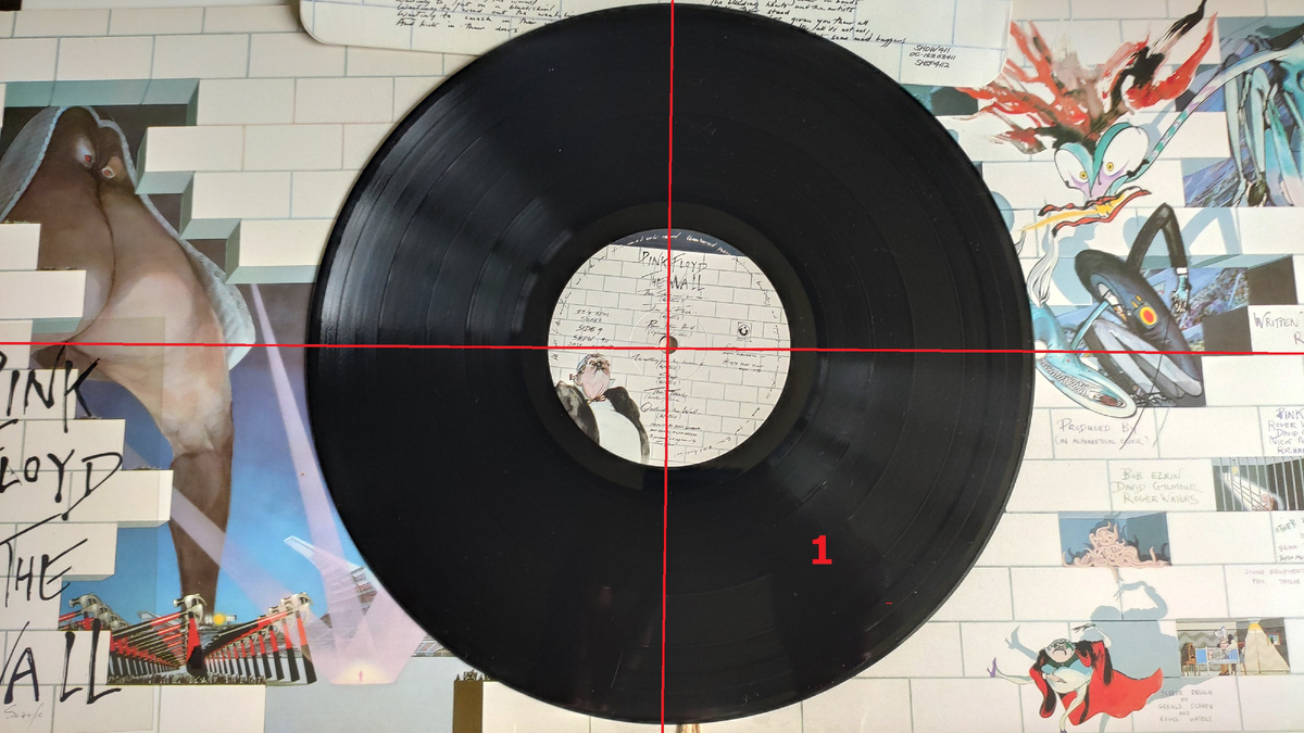 а жопа то с яйцами!))) не только с глазами ;)))