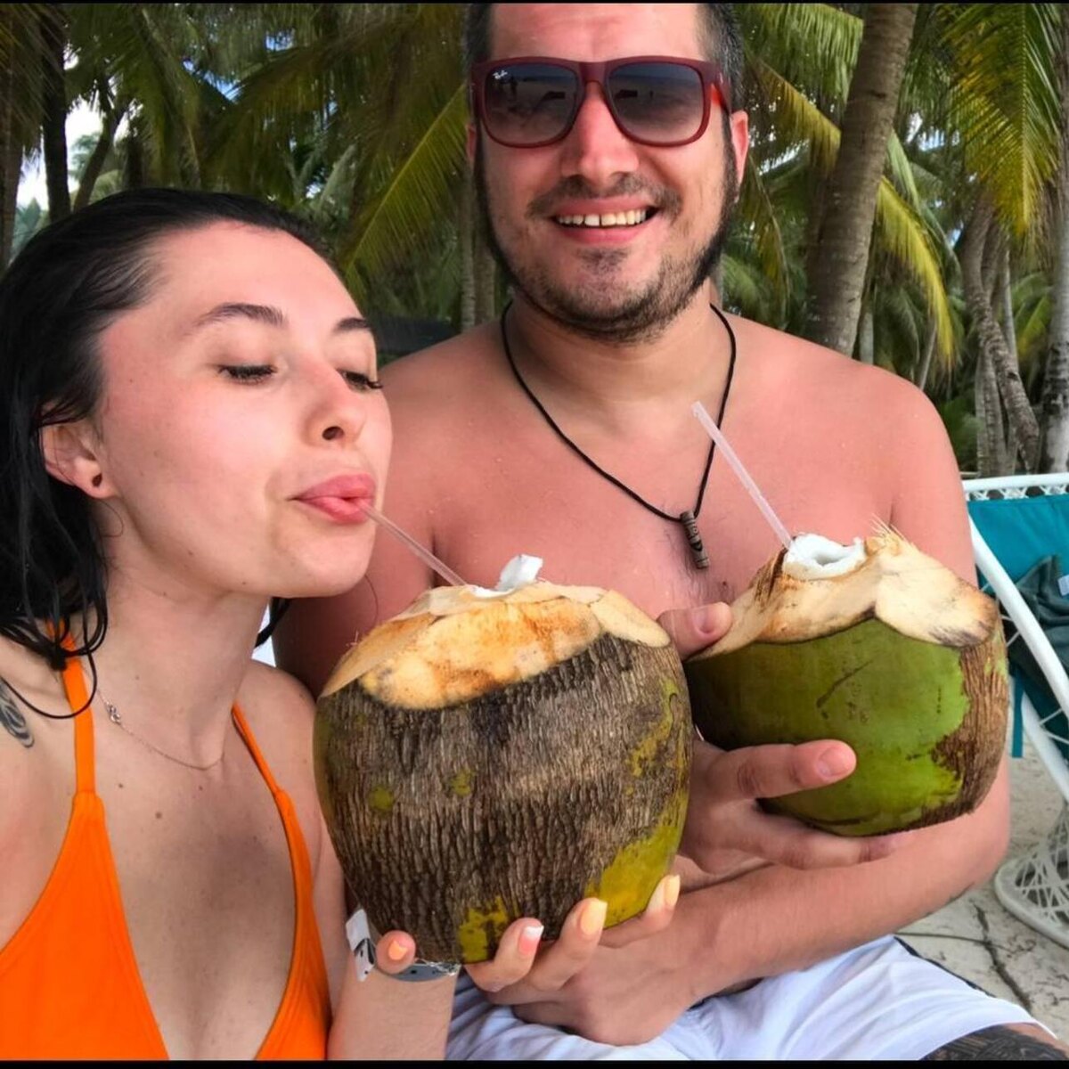    Паша Техник с бывшей женой Социальные сети