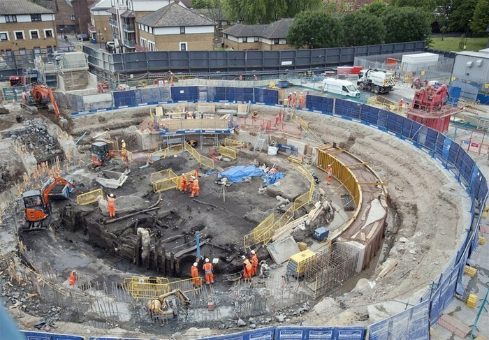 Место раскопок. Лондон.