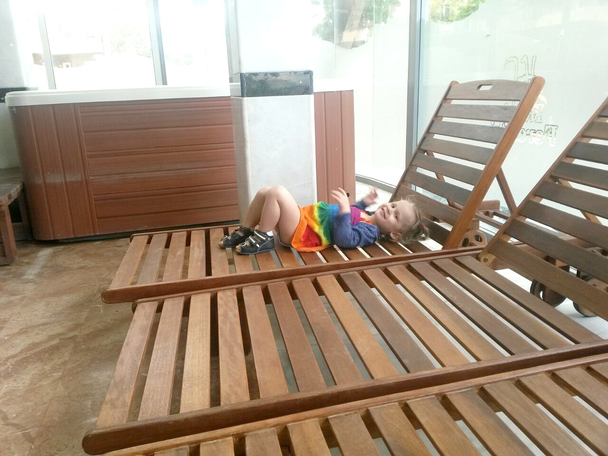 Ребенку совершенно нечем заняться. Мама, мне скучно!