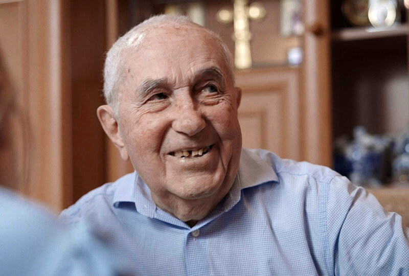    Виктор Гладышев, Июньская полынь