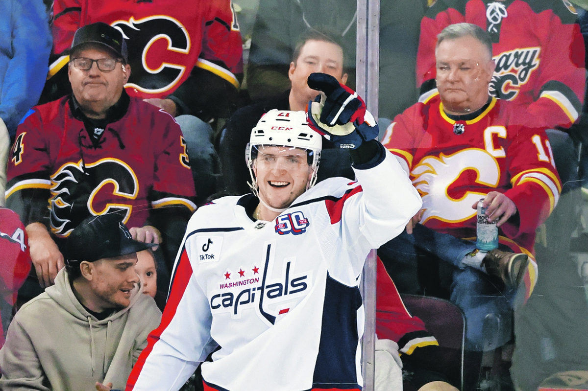 Бомбардир сразу же пленил вашингтонских болельщиков. Фото: AP/TASS
