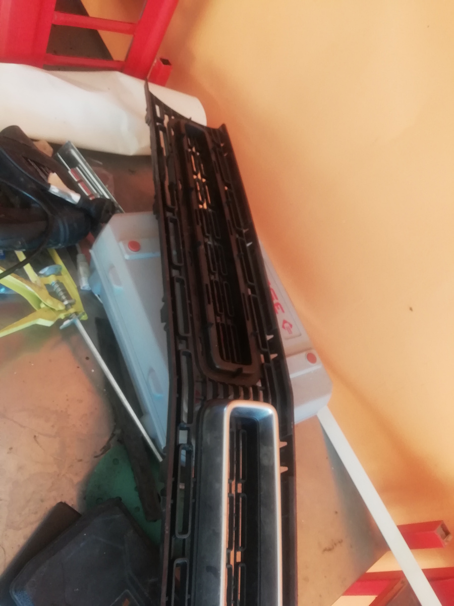 Очищена и разобрана, частично в местах разрывов и утрат фрагмента, материал ASA приходиться паять, как учил ранее кто читал уроки паяем ABS и паяльнком, не феном. 