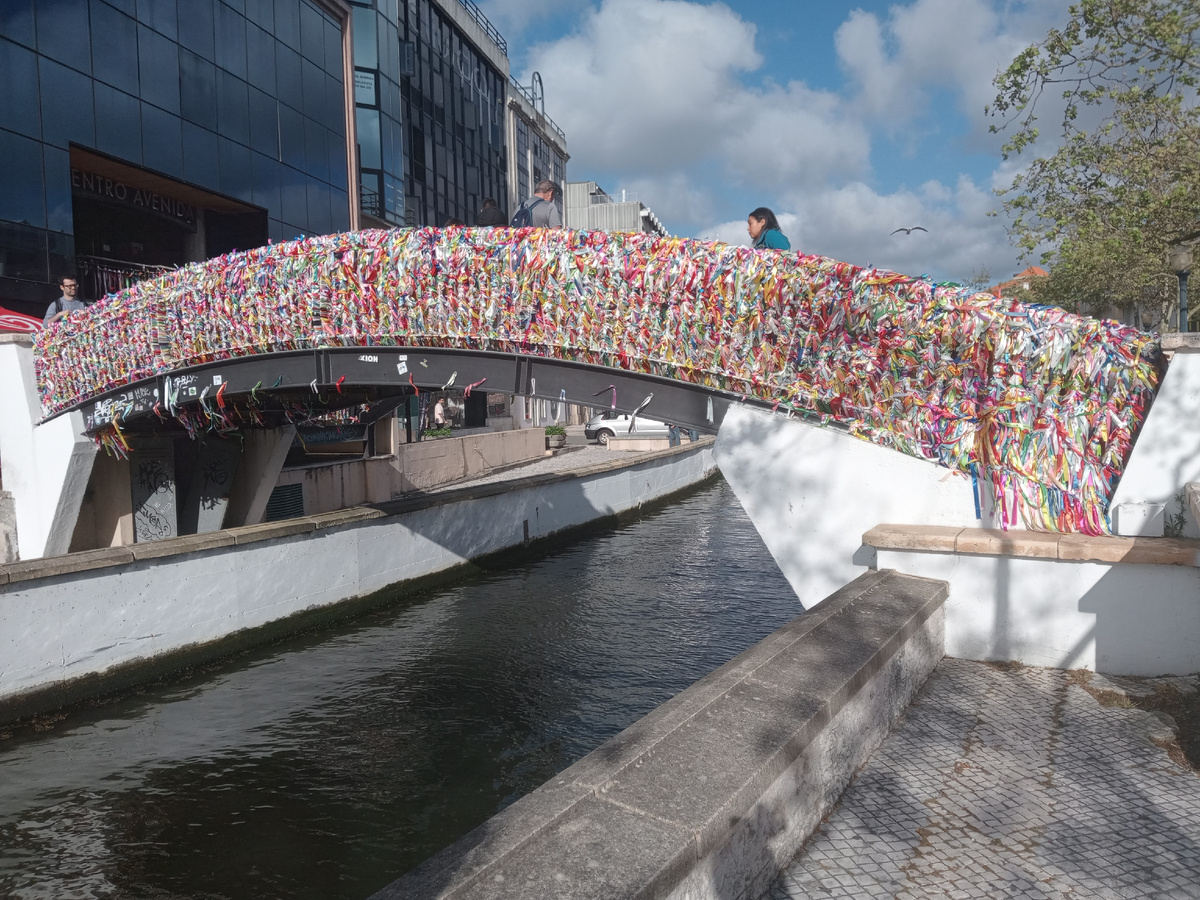 Мост в центре Авейру