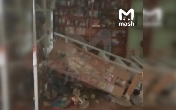 Опрокинутые экспонаты с формалином в Музее греха в Тамбове. Фото © Telegram / Mash