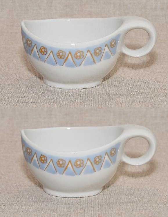 Чаши (братины) 5,5 см. из набора для воды "Богатырь". 1970-е. Автор формы Гаврилова Т.А., автор росписи Смоляр В.В. Государственное бюджетное учреждение культуры и искусства "Государственный музей художественной культуры Новгородской земли".